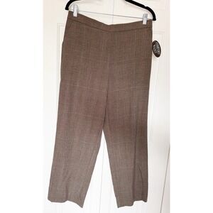 Kim Rogers NWTs 12 P/ Short Dress Pants. Waist 16" Inseam 25.5"